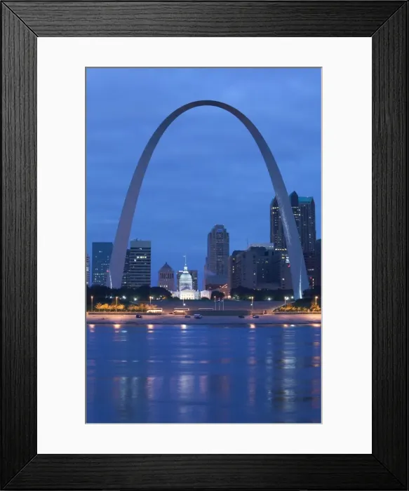 Framed Print : Old Courthouse & Gateway Arch, St