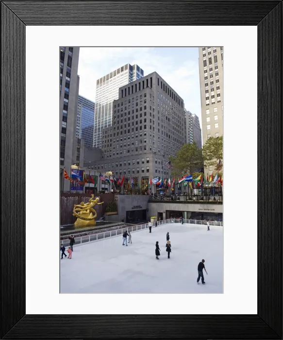Framed Print : Ice skaters on the rink at the Rockefeller Framed Print : Ice skaters on the rink at the Rockefeller