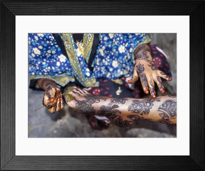 Framed Print : Lamu women are expert in intricate hand and body designs