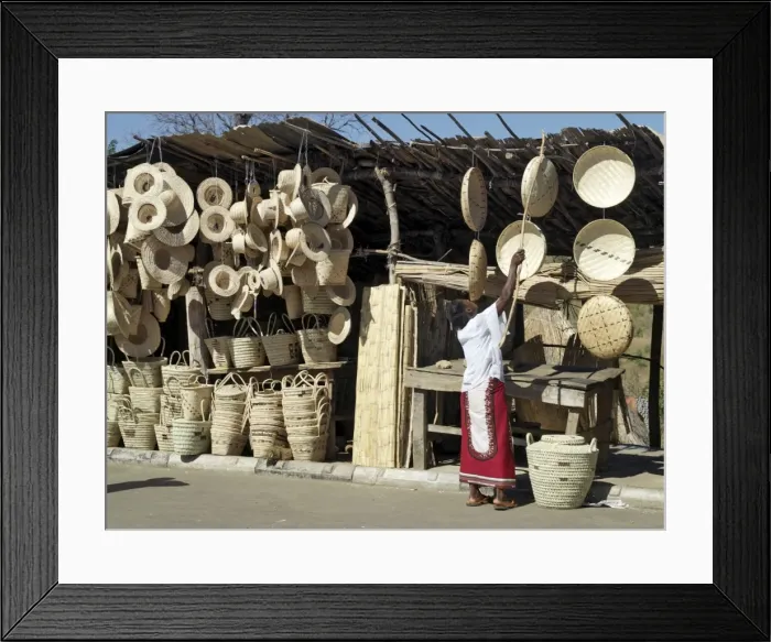 Framed Print : A fine array of handicrafts at stalls beside the Luangwa Framed Print : A fine array of handicrafts at stalls beside the Luangwa