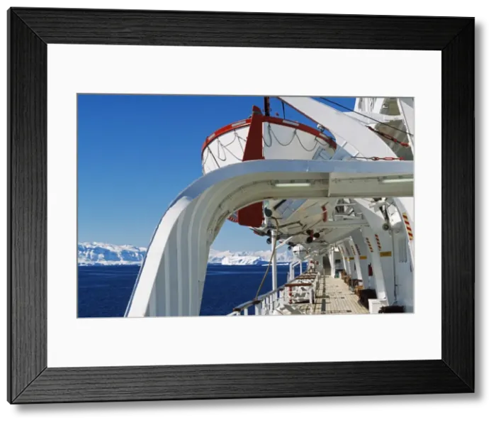 Framed Print : Antarctica, Antarctica Peninsula Framed Print : Antarctica, Antarctica Peninsula