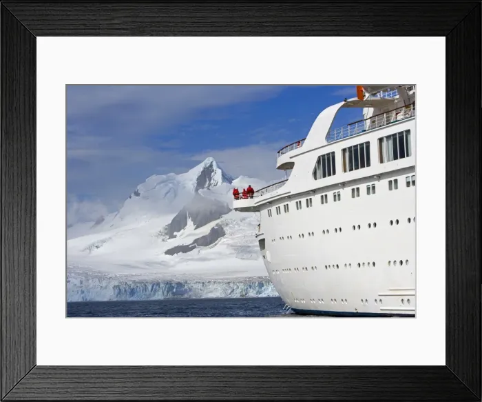 Framed Print : The mountains of the Livingstone Range at the stern Framed Print : The mountains of the Livingstone Range at the stern