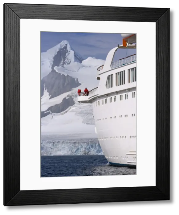 Framed Print : The mountains of the Livingstone Range and island Framed Print : The mountains of the Livingstone Range and island