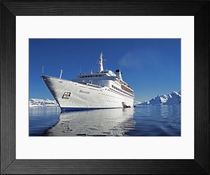 Framed Print : Antarctica, Antarctic Peninsula, Paradise Harbour Framed Print : Antarctica, Antarctic Peninsula, Paradise Harbour