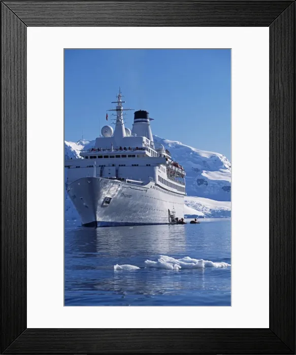 Framed Print : Antarctica, Antarctic Peninsula, Paradise Harbour Framed Print : Antarctica, Antarctic Peninsula, Paradise Harbour
