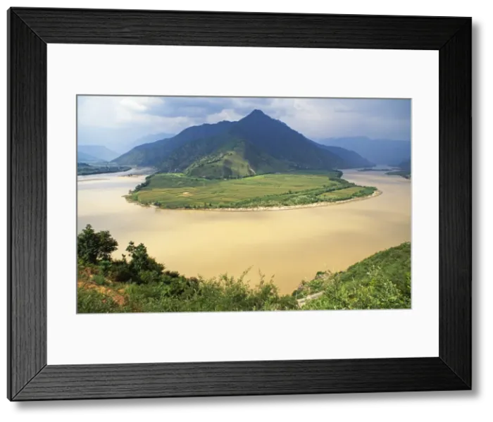 Framed Print : Famed for being the location of the First Yangtse Bend Framed Print : Famed for being the location of the First Yangtse Bend