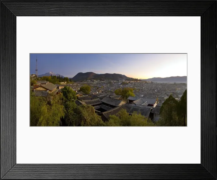 Framed Print : Yulong Xueshan Mountain and UNESCO Old Town of Lijiang, Yunnan, China Framed Print : Yulong Xueshan Mountain and UNESCO Old Town of Lijiang, Yunnan, China