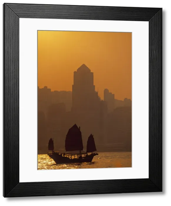 Framed Print : Junk on Victoria Harbour Framed Print : Junk on Victoria Harbour