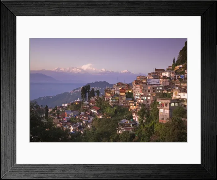 Framed Print : India, West Bengal, Darjeeling and Kanchenjunga Framed Print : India, West Bengal, Darjeeling and Kanchenjunga