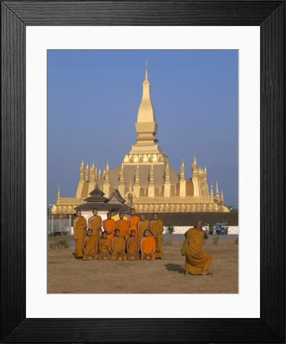 Framed Print : Great Stupa (Pha That Luang) / Monks Framed Print : Great Stupa (Pha That Luang) / Monks