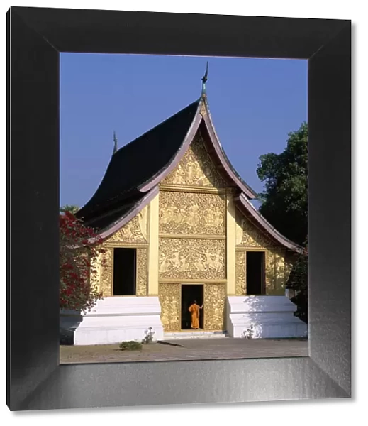 Golden City Monastery (Wat Xieng Thong)  /  Royal Funeral Chapel