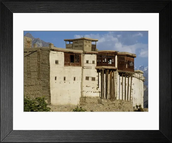 Framed Print : The famous 19th-century Baltit Fort towers over Framed Print : The famous 19th-century Baltit Fort towers over