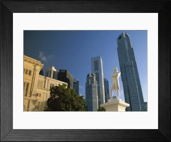 Framed Print : River Walk / Raffles Landing Site / Statue of Sir Thomas Raffles Framed Print : River Walk / Raffles Landing Site / Statue of Sir Thomas Raffles