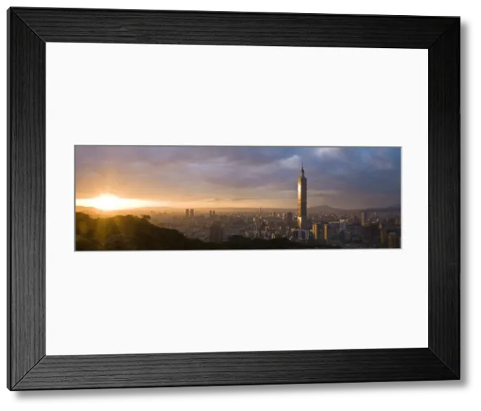 Framed Print : Panoramic view of Taipei 101 Framed Print : Panoramic view of Taipei 101