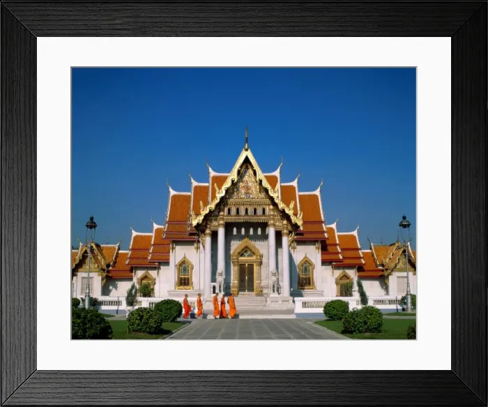 Framed Print : Marble Temple (Wat Benchamabophit) / Monks Framed Print : Marble Temple (Wat Benchamabophit) / Monks