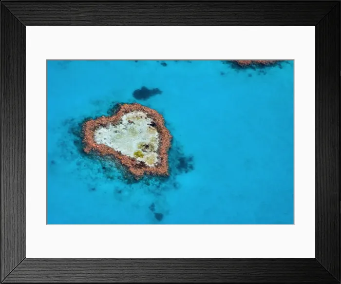 Framed Print : An aerial view of Heart Reef
