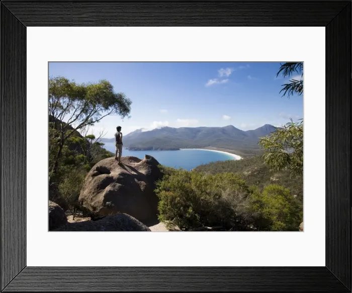 Framed Print : Wineglass Bay lookout on the Freycinet Peninsula Framed Print : Wineglass Bay lookout on the Freycinet Peninsula