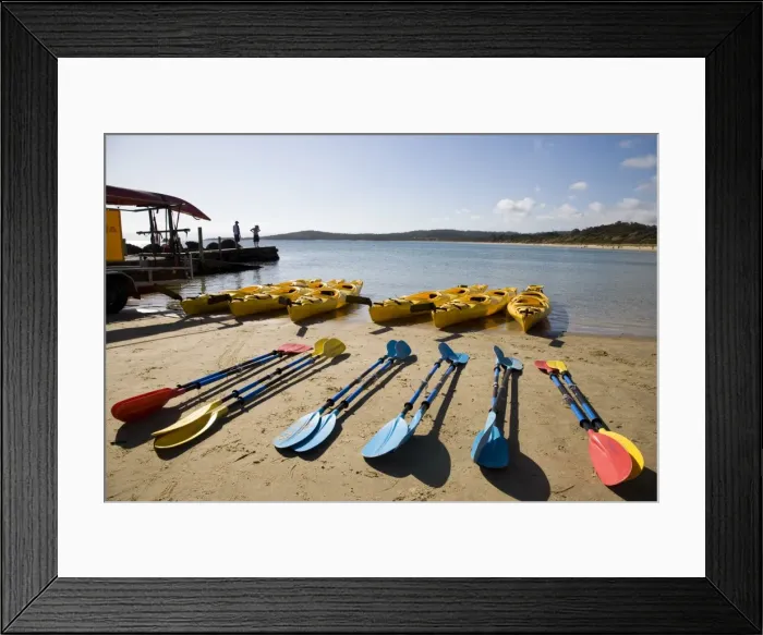 Framed Print : Sea kayaking in Coles Bay on the Freycinet Framed Print : Sea kayaking in Coles Bay on the Freycinet