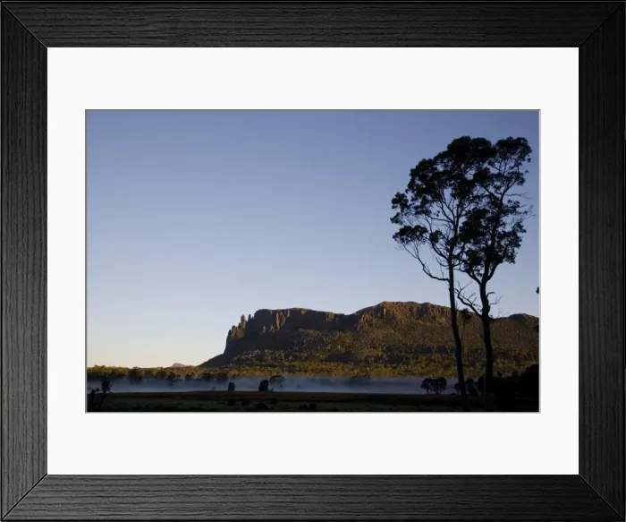 Framed Print : Mount Oakleigh seen from New Pelion Hut on the Overland Track Framed Print : Mount Oakleigh seen from New Pelion Hut on the Overland Track