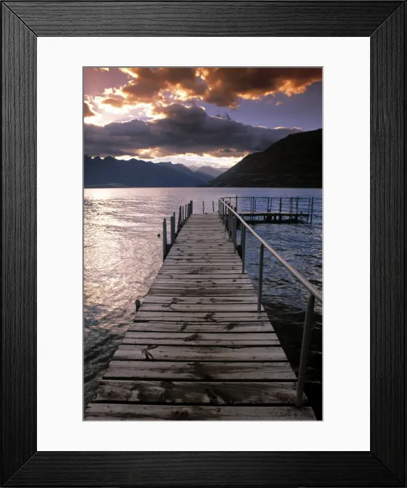 Framed Print : Lake Wakatipu Framed Print : Lake Wakatipu