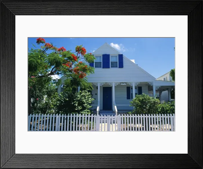 Framed Print : Traditional clapboard house in Harbour Island Framed Print : Traditional clapboard house in Harbour Island