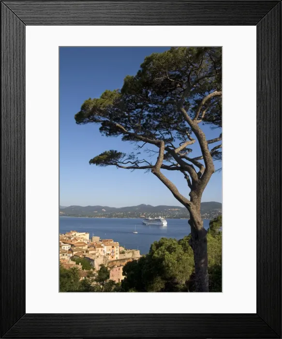 Framed Print : St. Tropez, Cote Azur, France Framed Print : St. Tropez, Cote Azur, France