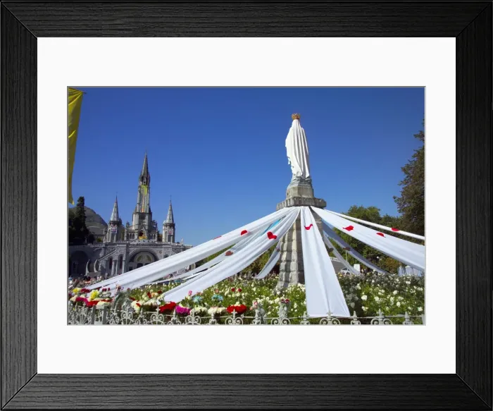 Framed Print : Basilique Notre-Dame du Rosaire, Lourdes, Midi-Pyrenees, France Framed Print : Basilique Notre-Dame du Rosaire, Lourdes, Midi-Pyrenees, France