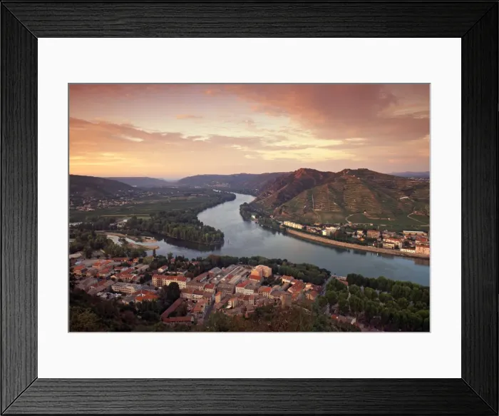 Framed Print : Tournon sur Rhone Framed Print : Tournon sur Rhone