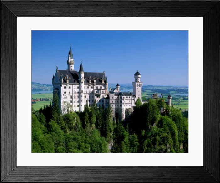 Framed Print : Neuschwanstein Castle (Schloss Neuschwanstein) Framed Print : Neuschwanstein Castle (Schloss Neuschwanstein)