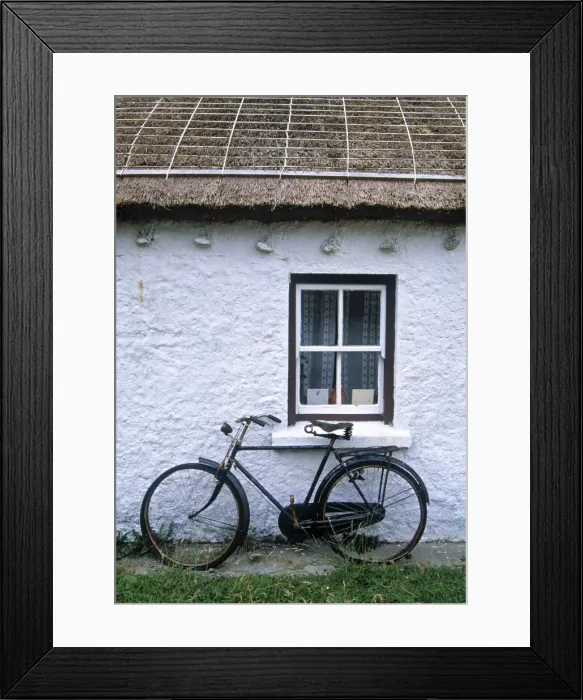 Framed Print : Cottage, Gencolumbkille, Donegal Peninsula, Co Framed Print : Cottage, Gencolumbkille, Donegal Peninsula, Co