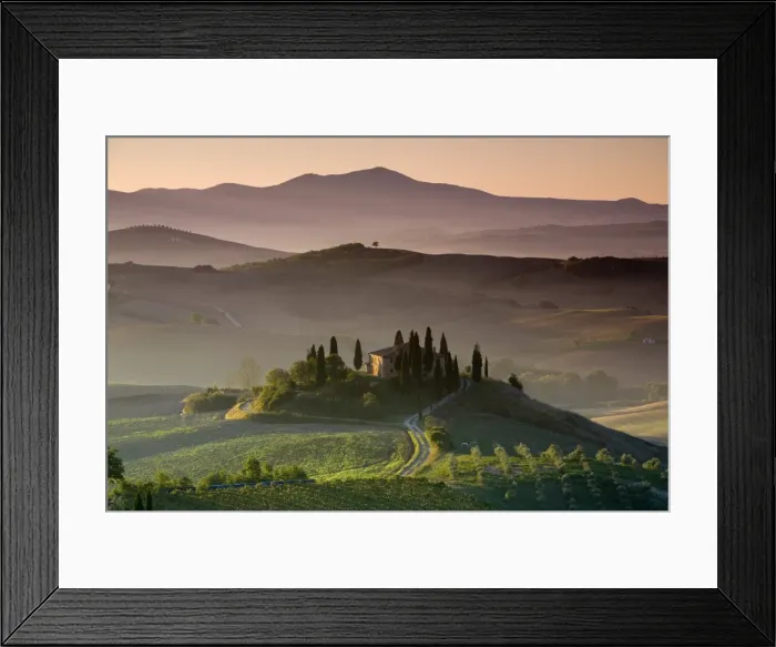 Framed Print : Farmhouse, Val d Orcia Framed Print : Farmhouse, Val d Orcia