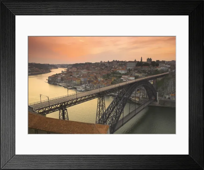 Framed Print : River Douro & Dom Luis I Bridge, Porto, Portugal Framed Print : River Douro & Dom Luis I Bridge, Porto, Portugal
