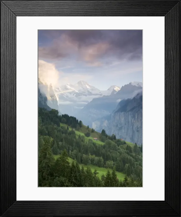 Framed Print : Wengen & Lauterbrunnen Valley Framed Print : Wengen & Lauterbrunnen Valley