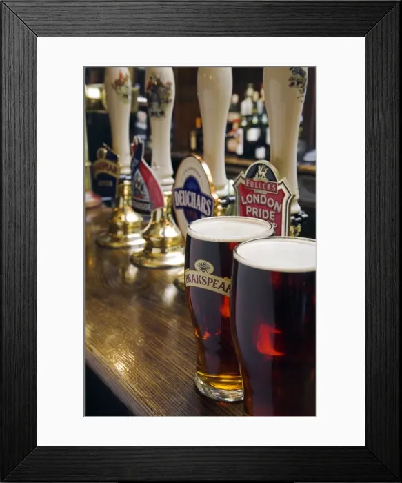 Framed Print : The Eagle and Child pub in Oxford Framed Print : The Eagle and Child pub in Oxford