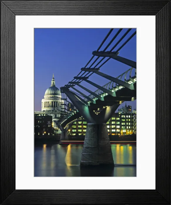 Framed Print : St Pauls Cathedral Framed Print : St Pauls Cathedral