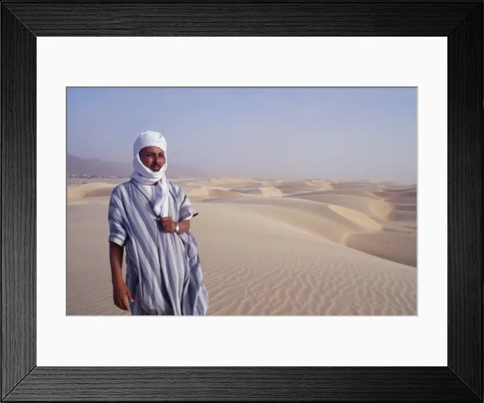 Framed Print : Mauritania, Brakna, Desert Guide Framed Print : Mauritania, Brakna, Desert Guide