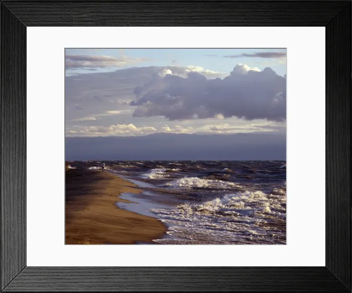 Framed Print : Rough seas pound Karonga Beach in the early morning Framed Print : Rough seas pound Karonga Beach in the early morning