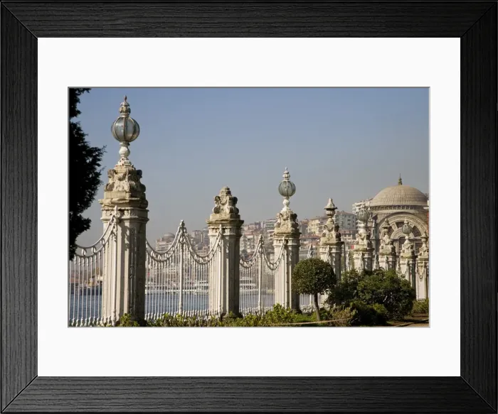 Framed Print : The gates of the Dolmabahce Palace in Istanbul Framed Print : The gates of the Dolmabahce Palace in Istanbul