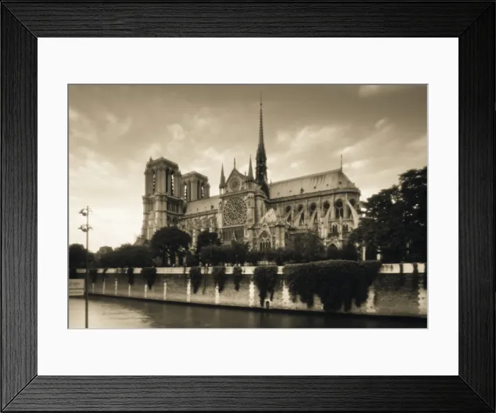 Framed Print : Notre Dame, Paris, France Framed Print : Notre Dame, Paris, France