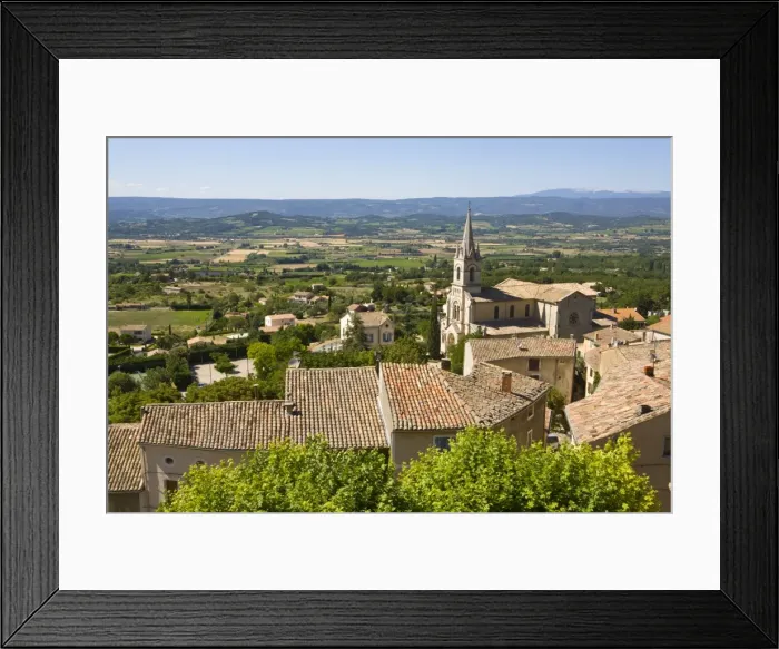 Framed Print : Bonnieux Vaucluse looking towards Gordes, Provence Alpes Cote D Azur, France Framed Print : Bonnieux Vaucluse looking towards Gordes, Provence Alpes Cote D Azur, France
