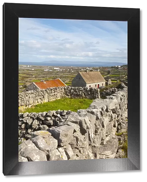 Traditional Thatched Roof Cottage, Inisheer, Aran Islands, Co