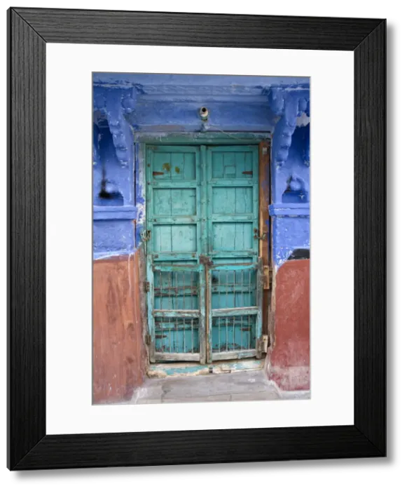 Framed Print : Typical Blue Architecture, Jodhpur, Rajasthan, India Framed Print : Typical Blue Architecture, Jodhpur, Rajasthan, India