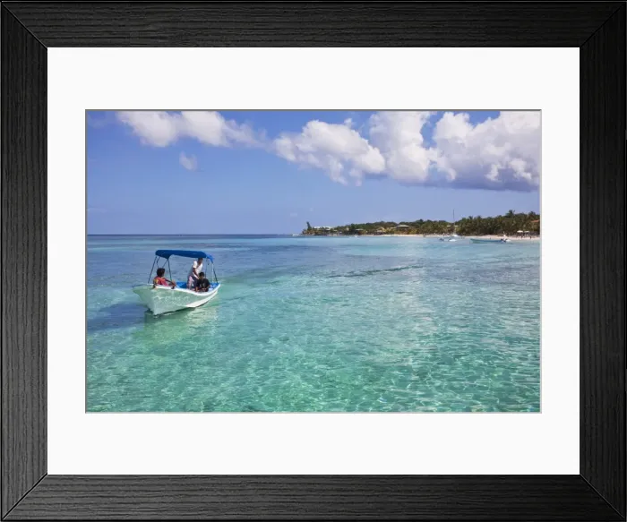 Framed Print : Honduras, Bay Islands, Roatan, West Bay Framed Print : Honduras, Bay Islands, Roatan, West Bay