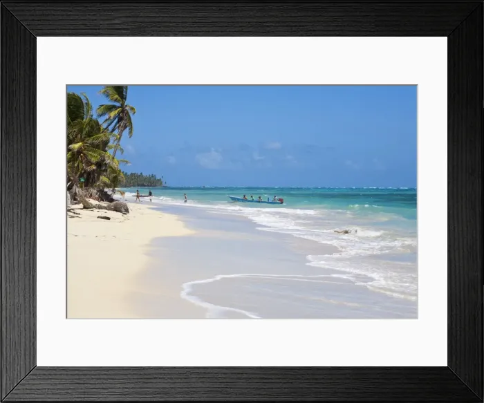 Framed Print : Nicaragua, Corn Islands, Little Corn Island, Iguana Beach Framed Print : Nicaragua, Corn Islands, Little Corn Island, Iguana Beach