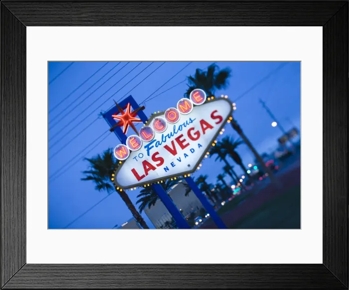 Framed Print : USA, Nevada, Las Vegas, Welcome to Fabulous Las Vegas Sign, defocussed Framed Print : USA, Nevada, Las Vegas, Welcome to Fabulous Las Vegas Sign, defocussed