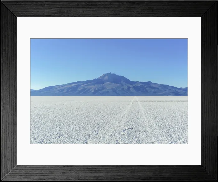 Framed Print : Uyuni salt flat, Salar de Uyuni, near Tahua, Potosi department, Bolivia