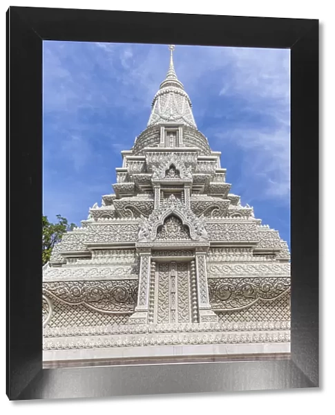 Cambodia, Phnom Penh, the Silver Pagoda, stupa