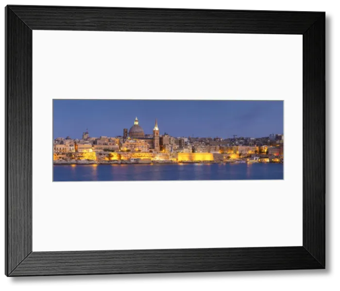 Framed Print : Malta, Malta, Valletta, View over Old Town with St Johns Co-Cathedral Framed Print : Malta, Malta, Valletta, View over Old Town with St Johns Co-Cathedral