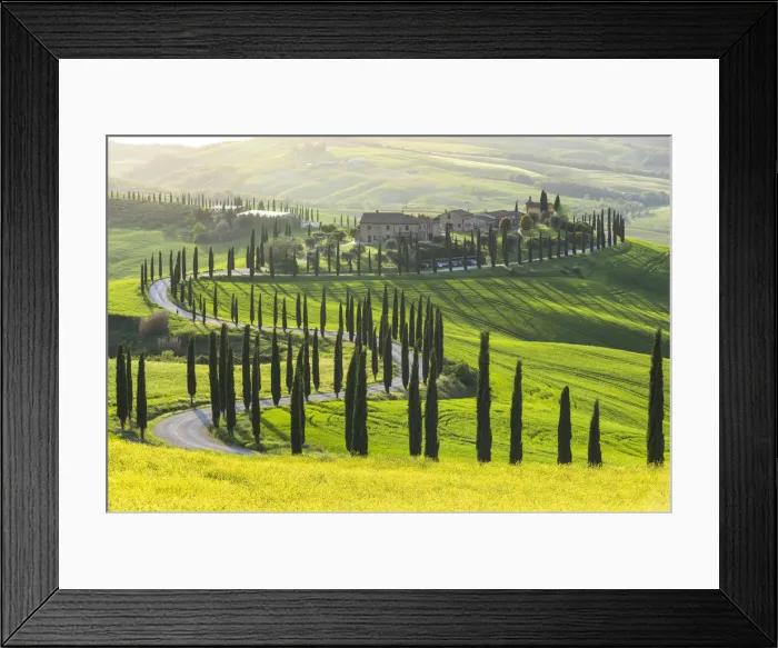 Framed Print : Farmhouse Baccoleno, Asciano, Siena province, Tuscany, Italy Framed Print : Farmhouse Baccoleno, Asciano, Siena province, Tuscany, Italy