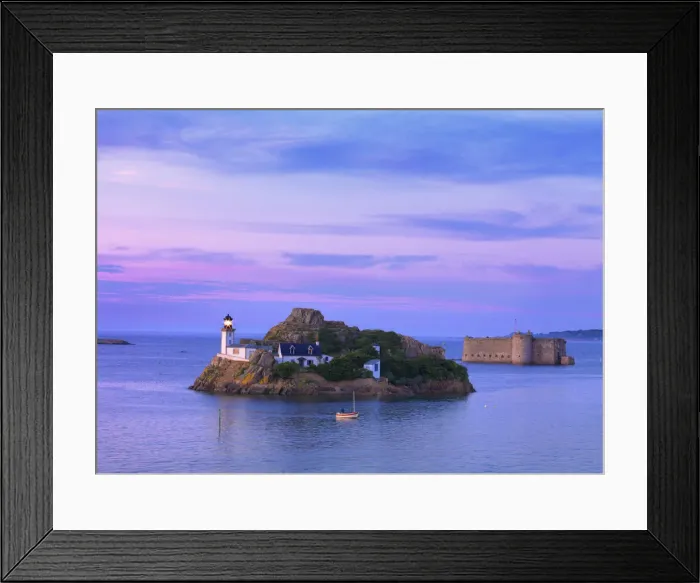Framed Print : France, Finistere, Bay of Morlaix, Carantec, Louet island and lighthouse with chateau Framed Print : France, Finistere, Bay of Morlaix, Carantec, Louet island and lighthouse with chateau
